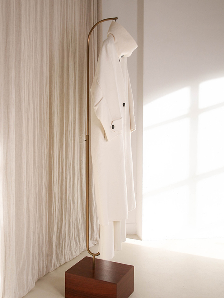 luxury frame edition with coat